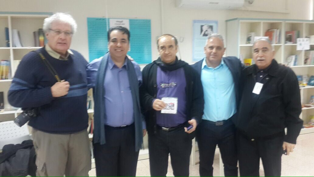 الدكتور فريد حمدان يلقي محاضرة خلال ندوة بعنوان "طيور لا تعرف الحدود" في الناصرة